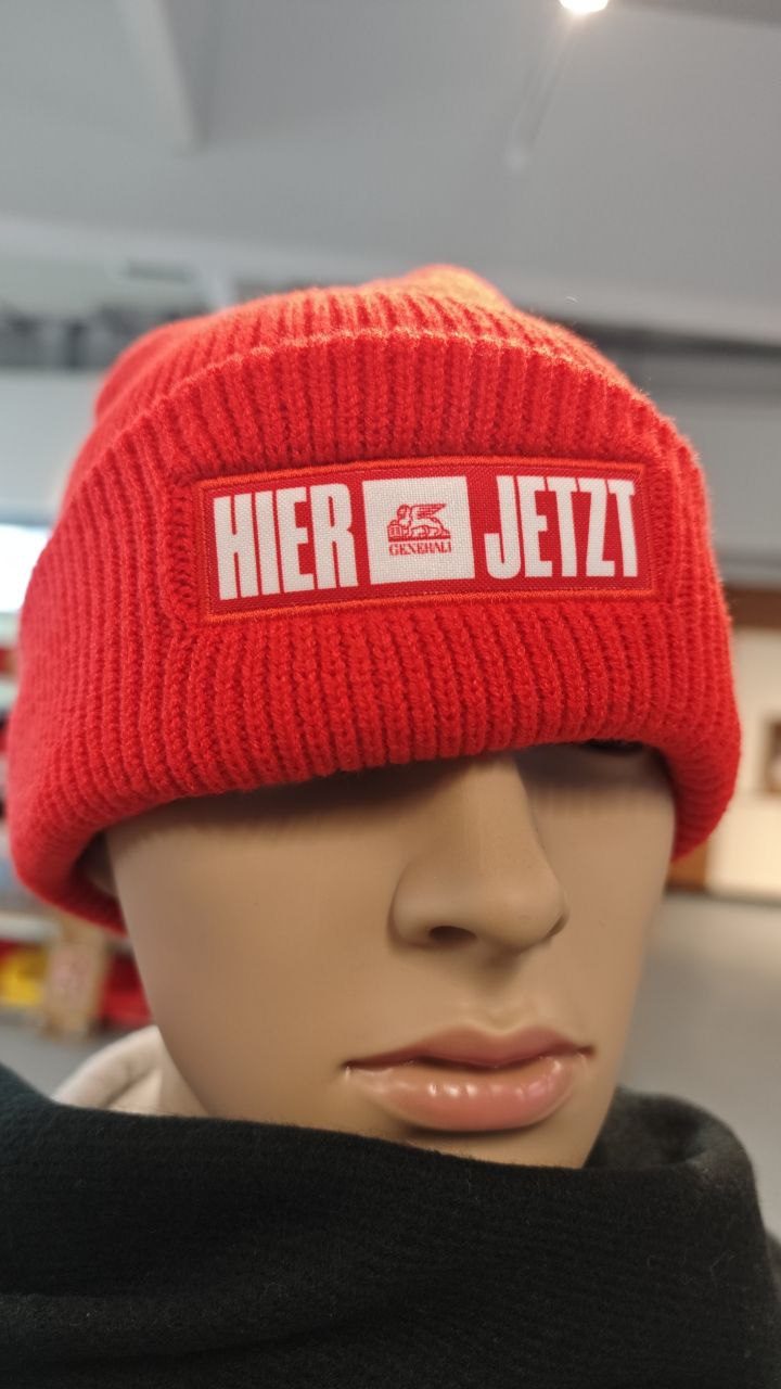 Generali Haube bestickt, Logostickerei auf Mütze Wien