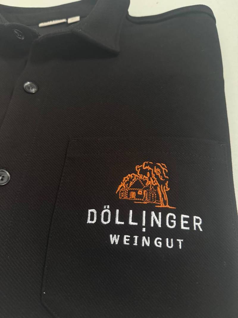 Weißer Werbeschirm mit Logodruck, Regenschirm bedrucken für Firmen in Wien